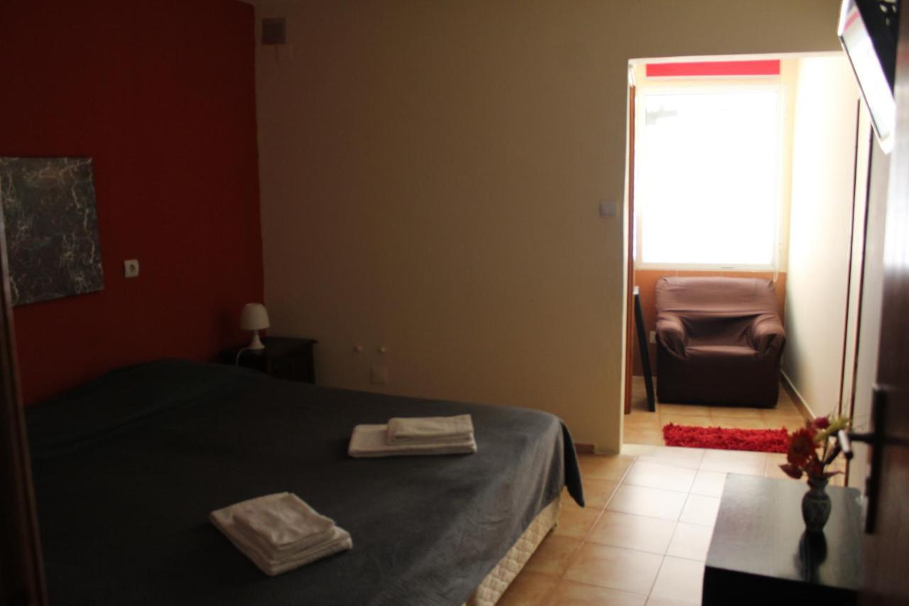 Sao Jose Guesthouse ปอนตาเดลกาดา ภายนอก รูปภาพ